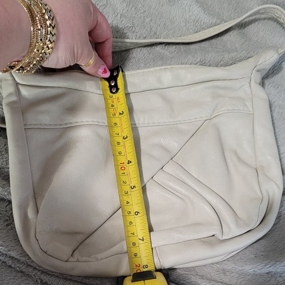 👜Real Leather cream colored purse - Picture 7 of 9